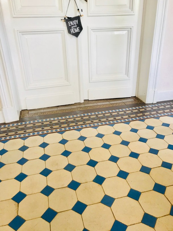 35e81f72-ea55-46ed-a148-eb75228472b9